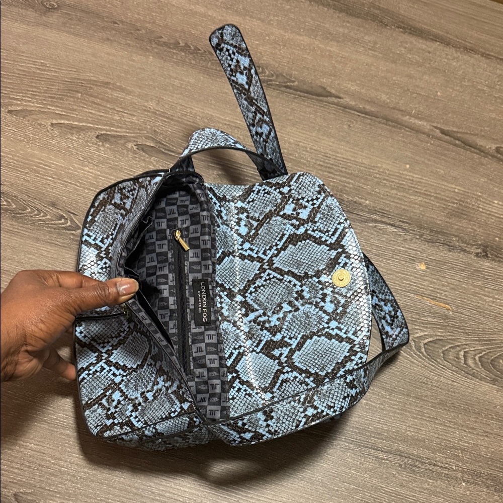 London Fog Blue and Black Snake-Print Crossbody - Picture 6 of 7